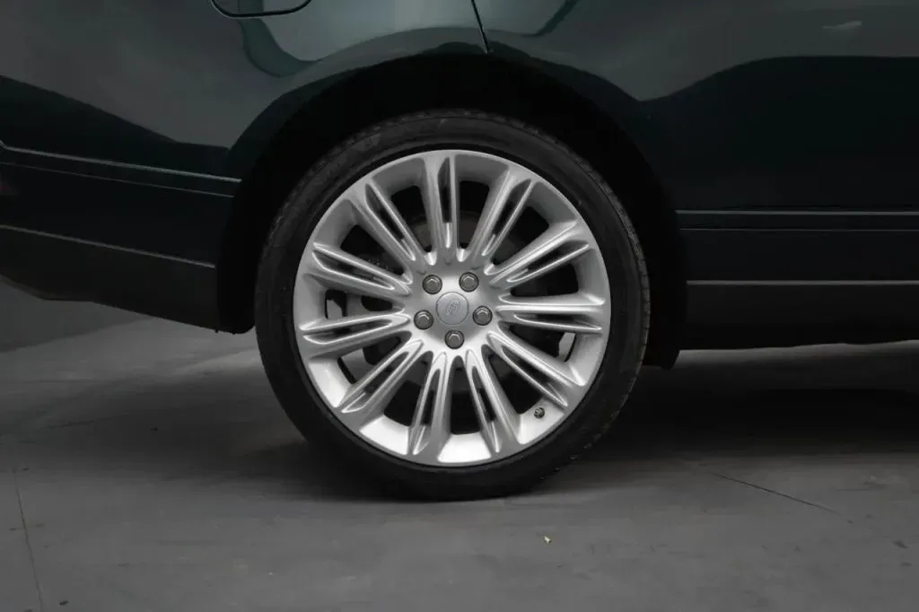 Land Rover Range Rover photo 17