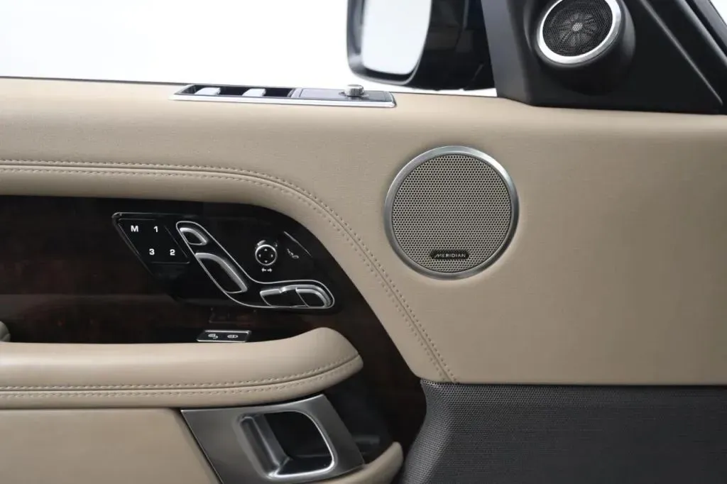 Land Rover Range Rover photo 30