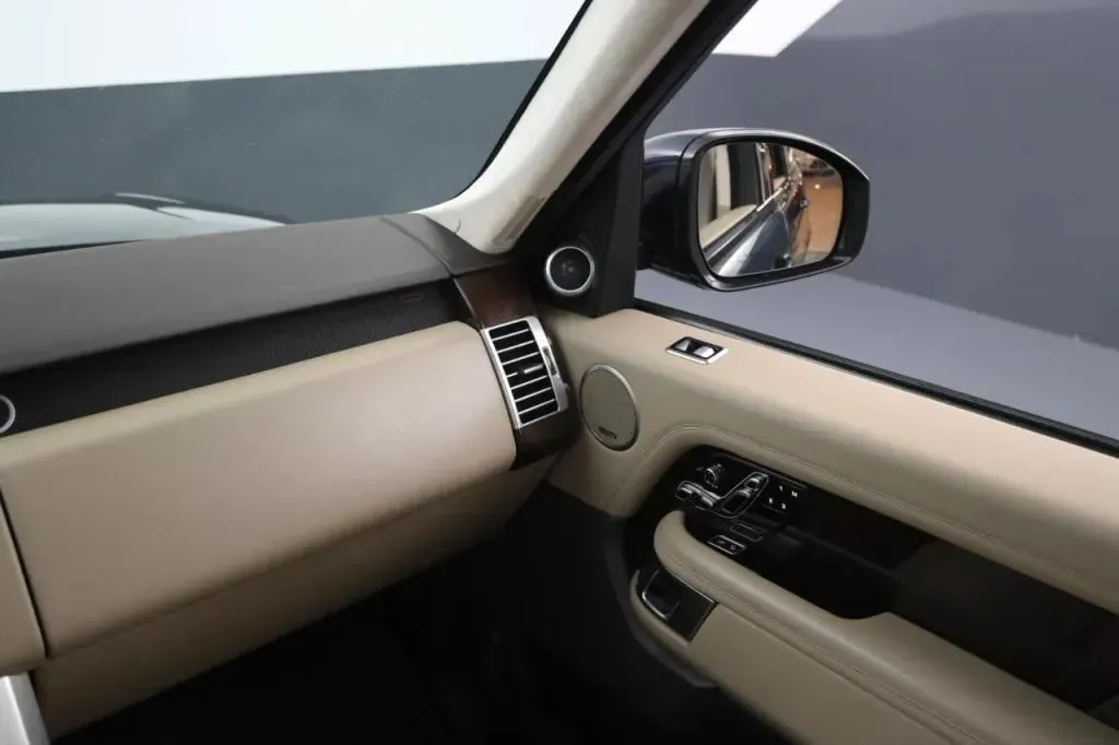Land Rover Range Rover photo 33