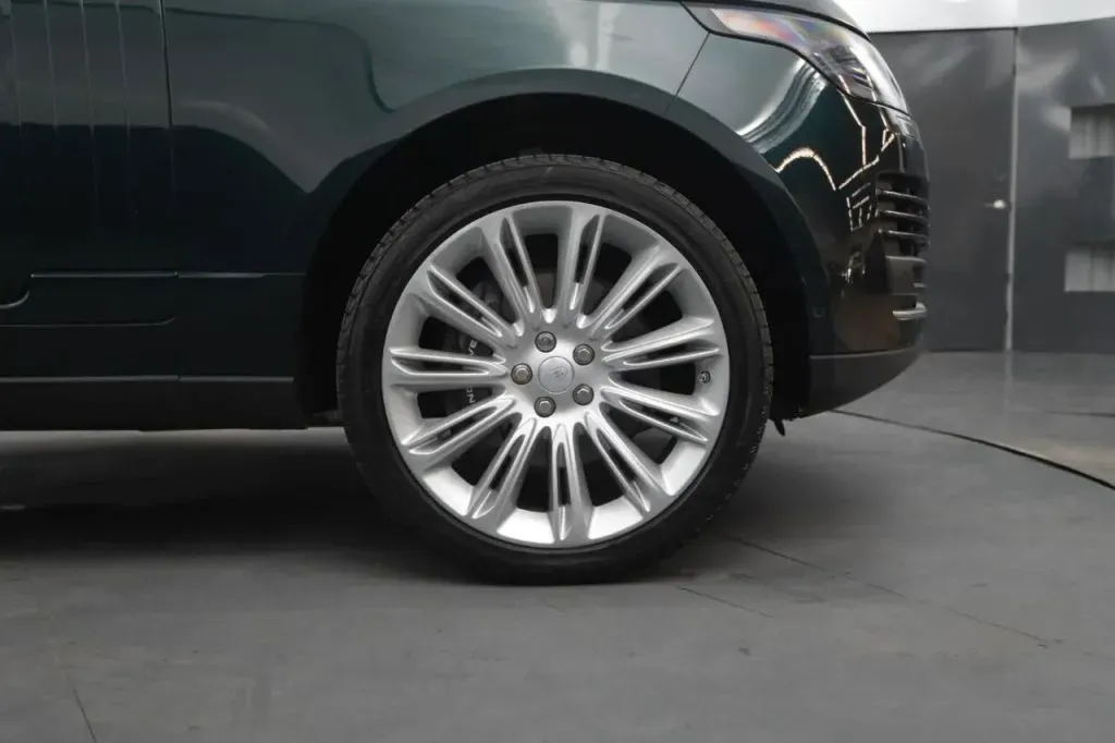 Land Rover Range Rover photo 18