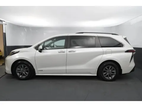 Photos of 2021 Toyota Sienna XLE Minivan 4D for sale in Hillside, NJ at Crazy Cars Hillside