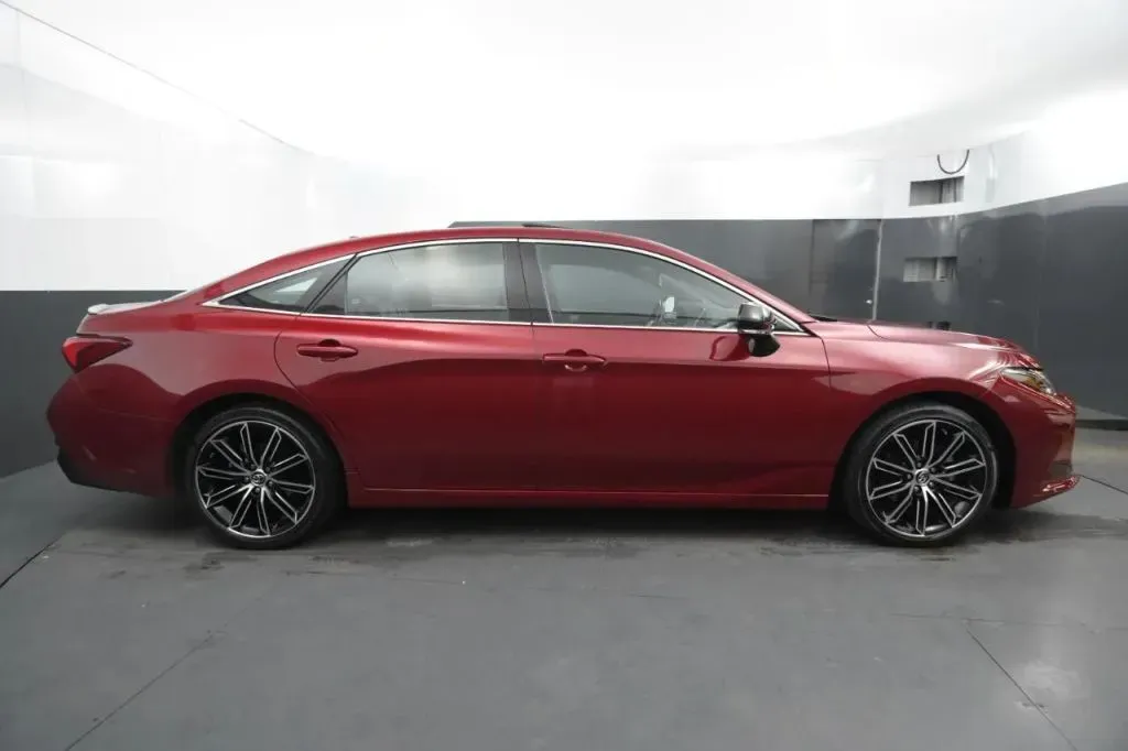 Toyota Avalon photo 6