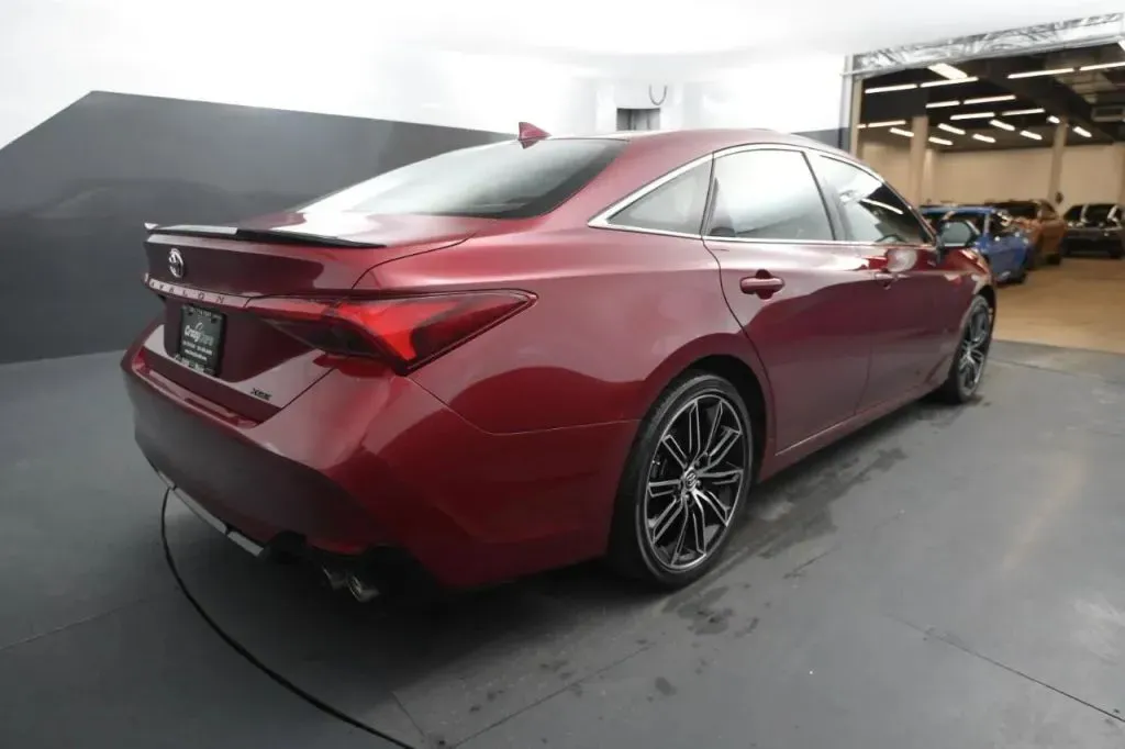 Toyota Avalon photo 5