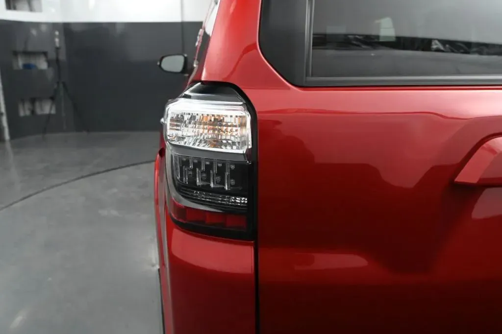 Toyota 4Runner photo 14