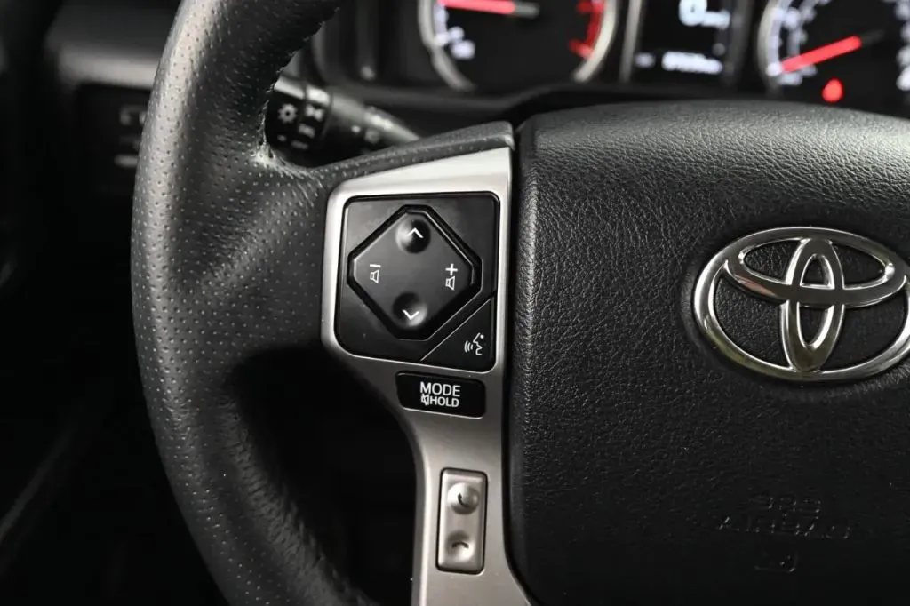 Toyota 4Runner photo 36