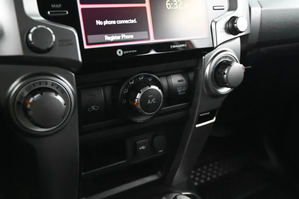 Toyota 4Runner photo 33