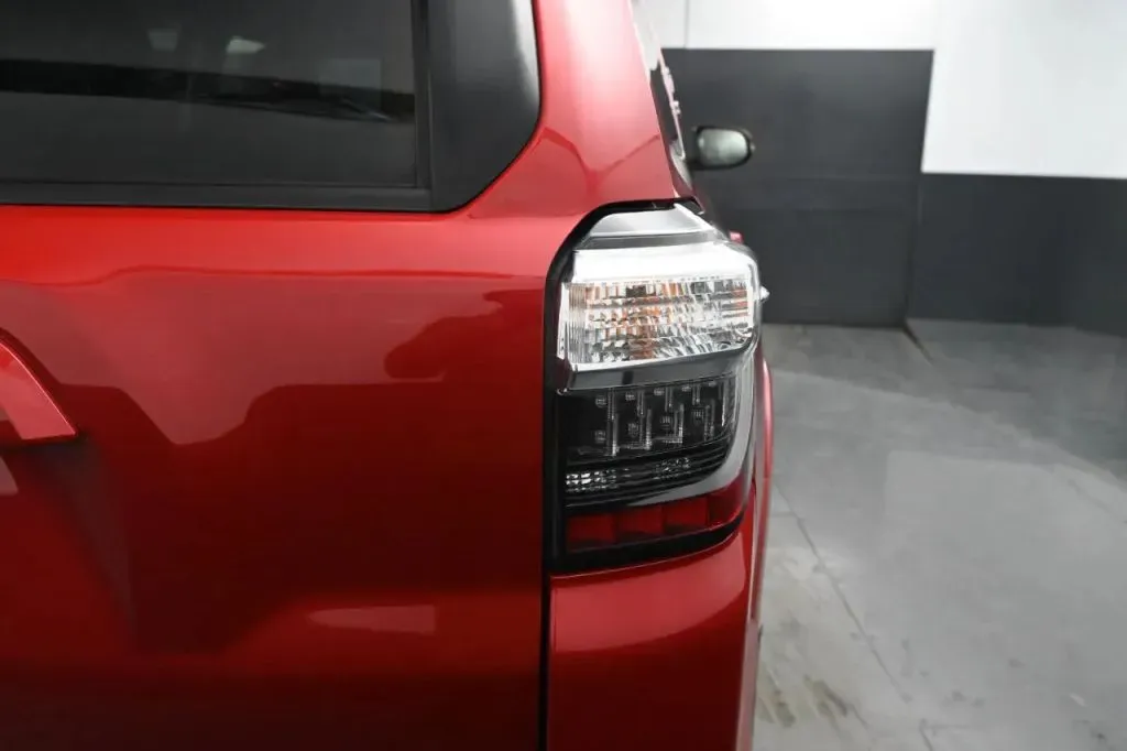 Toyota 4Runner photo 16