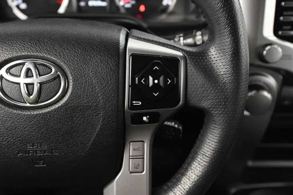 Toyota 4Runner photo 35