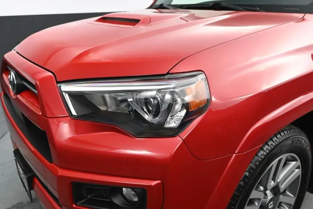 Toyota 4Runner photo 8