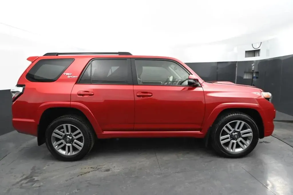 Toyota 4Runner photo 5