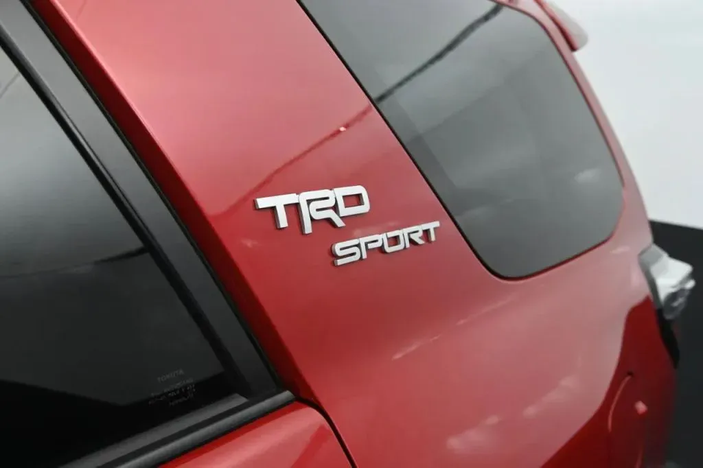 Toyota 4Runner photo 12