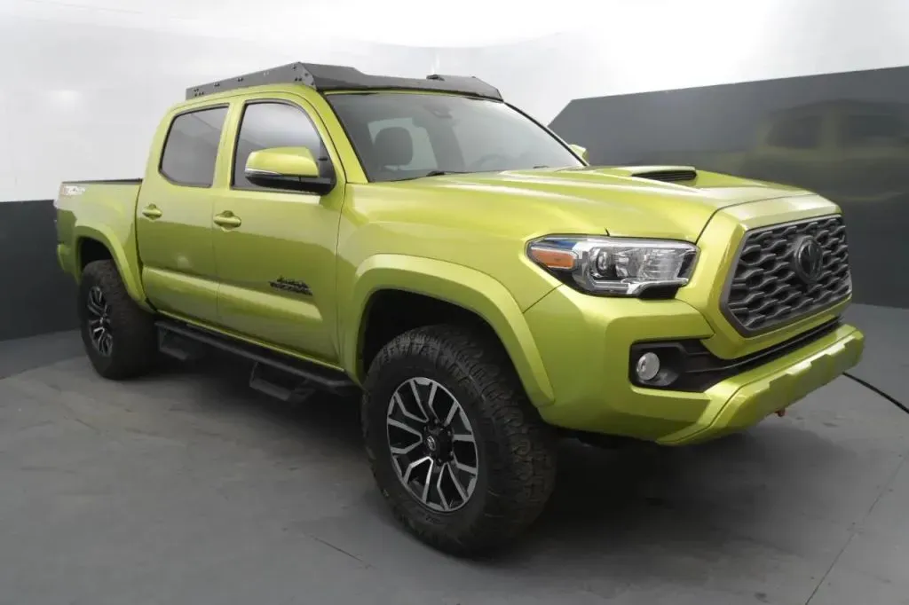 Toyota Tacoma photo 7