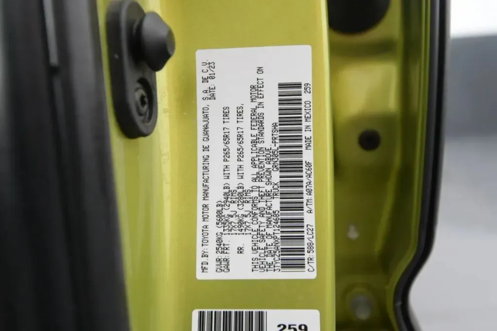 Toyota Tacoma photo 39