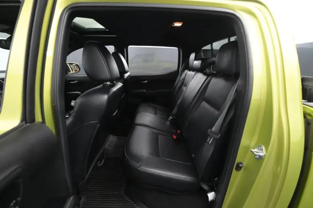 Toyota Tacoma photo 45