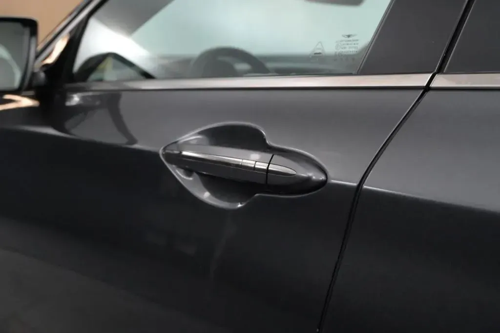 Genesis G80 photo 14