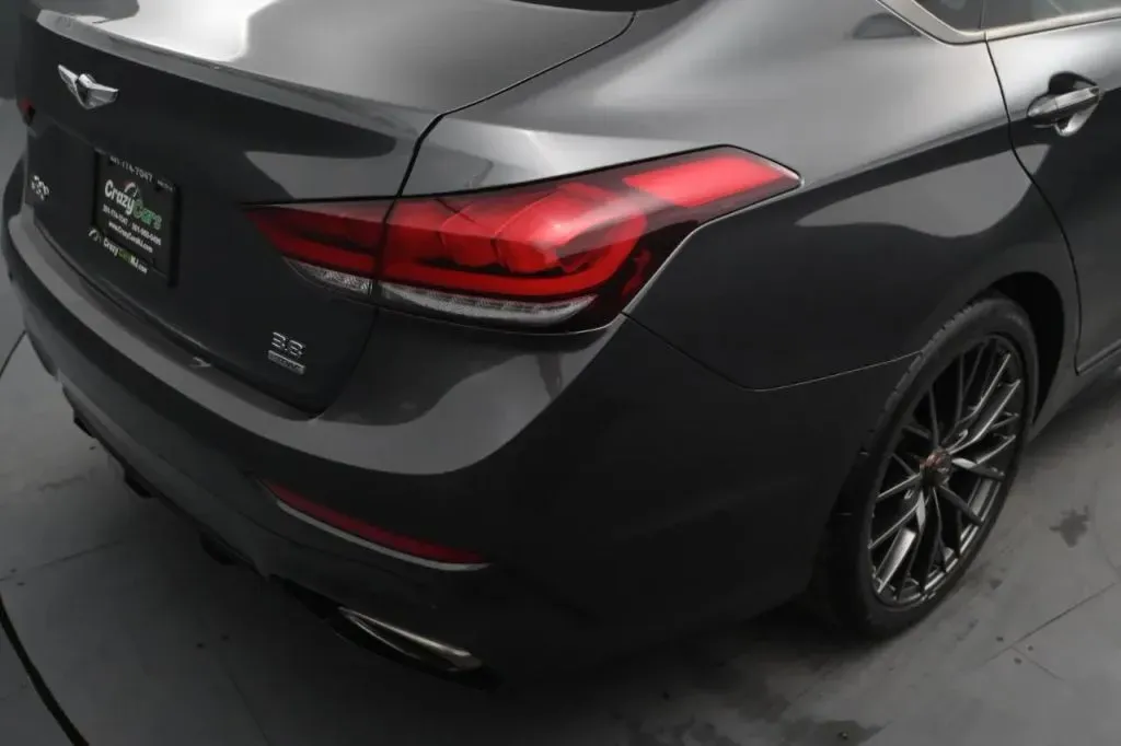 Genesis G80 photo 17