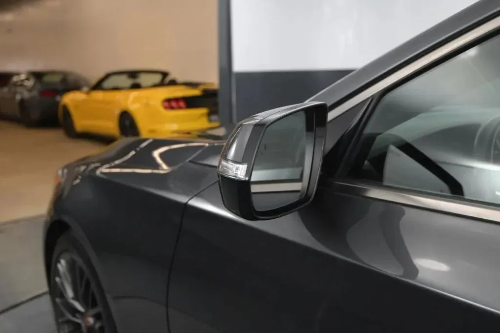 Genesis G80 photo 13