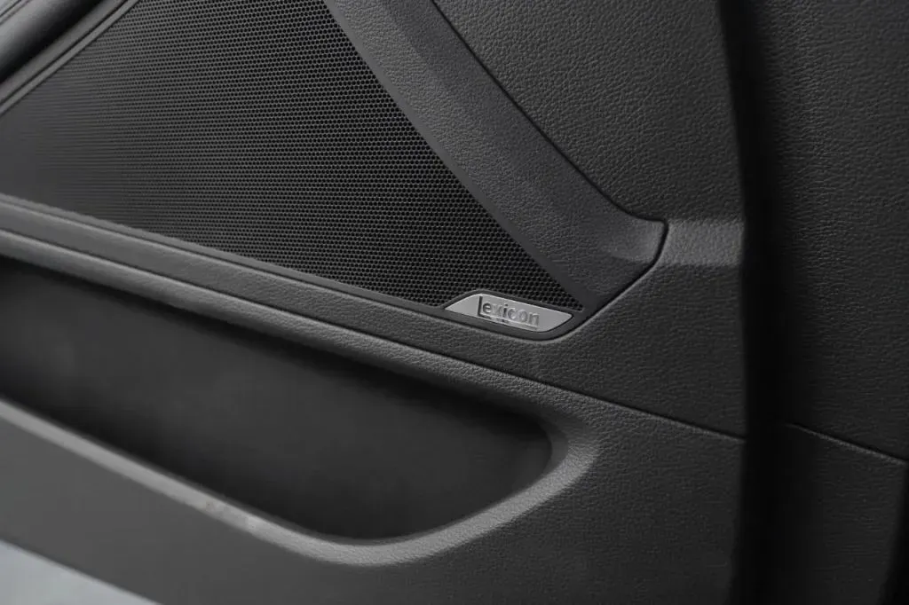 Genesis G80 photo 30