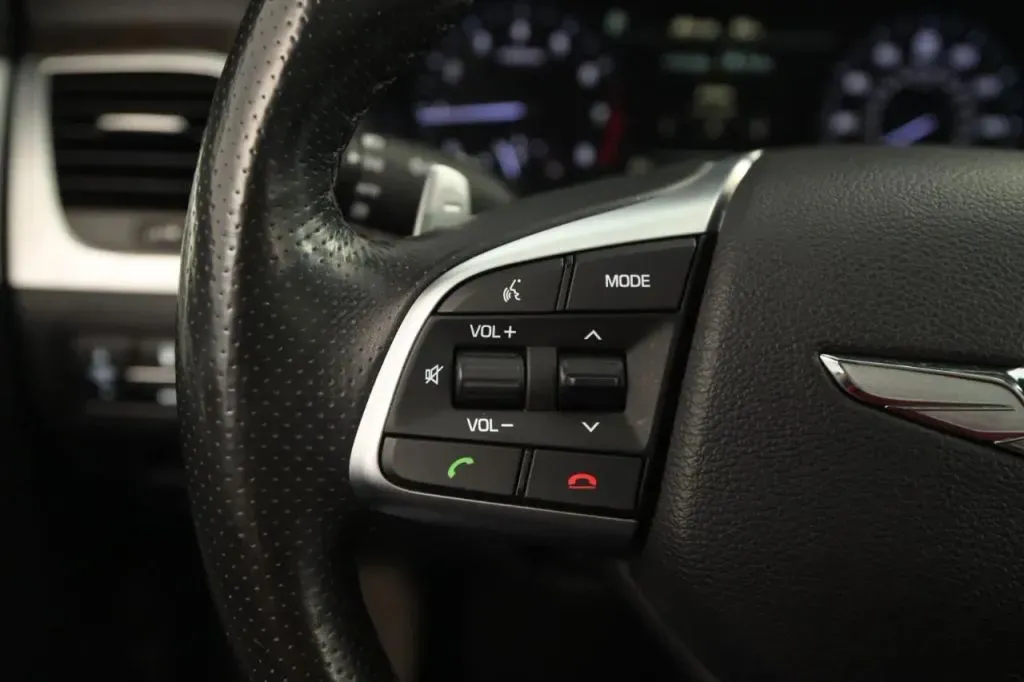 Genesis G80 photo 28