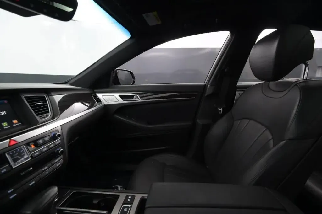 Genesis G80 photo 24