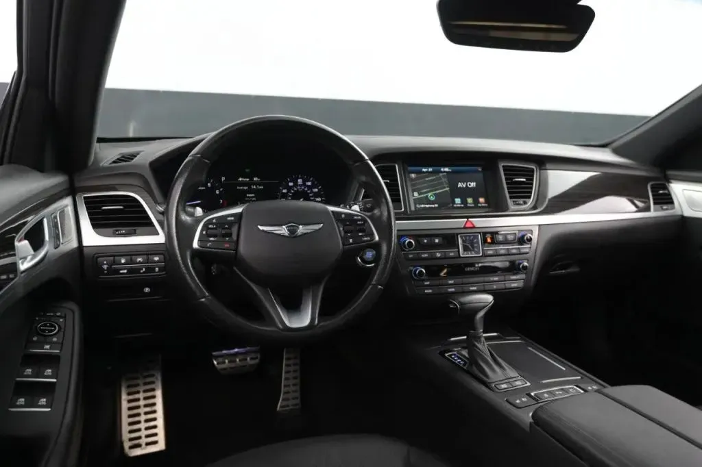 Genesis G80 photo 39