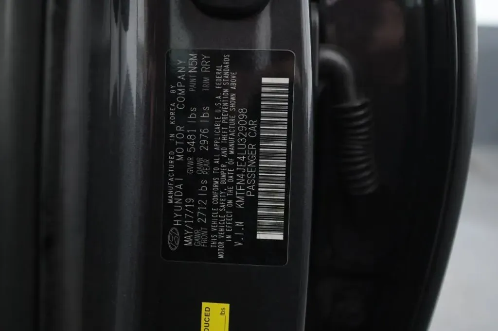 Genesis G80 photo 31