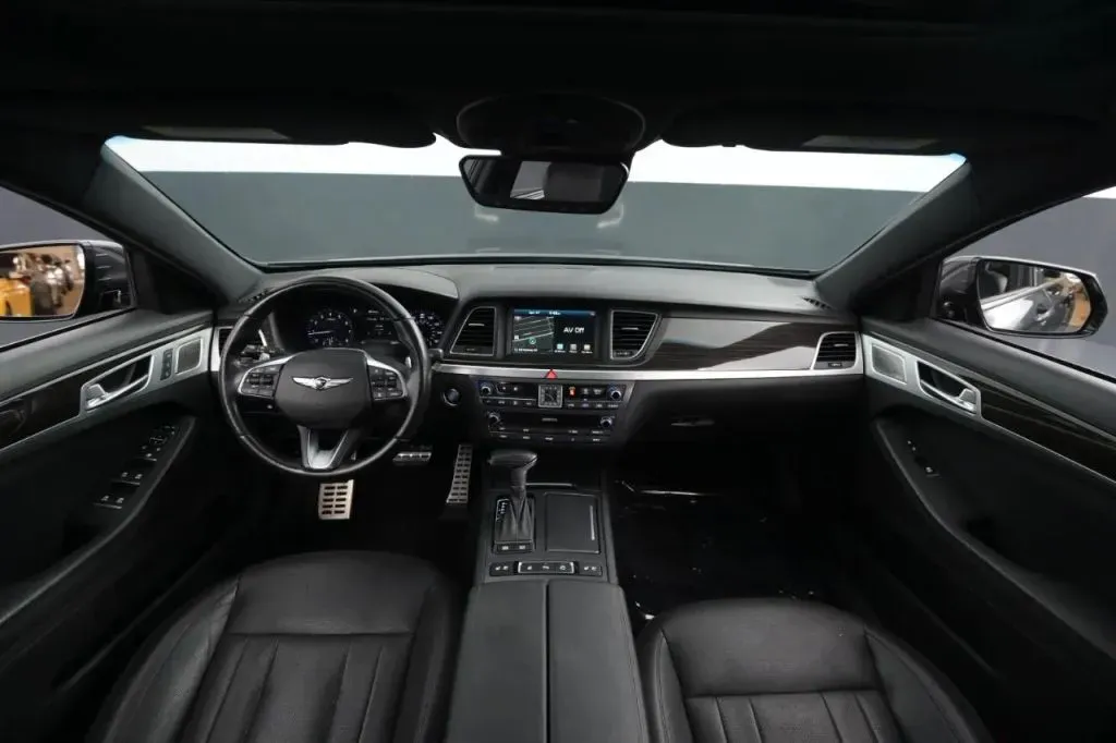 Genesis G80 photo 32