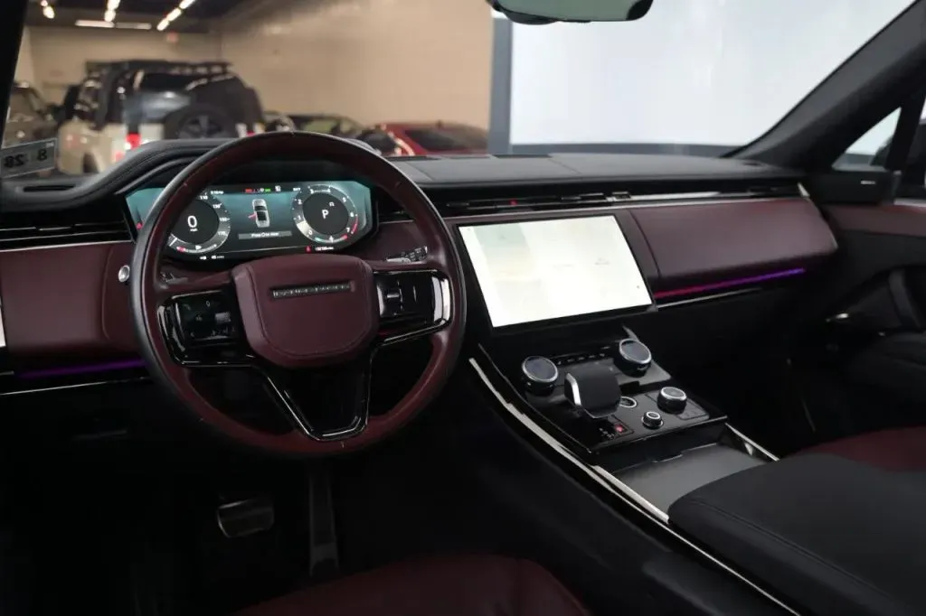 Land Rover Range Rover Sport photo 28
