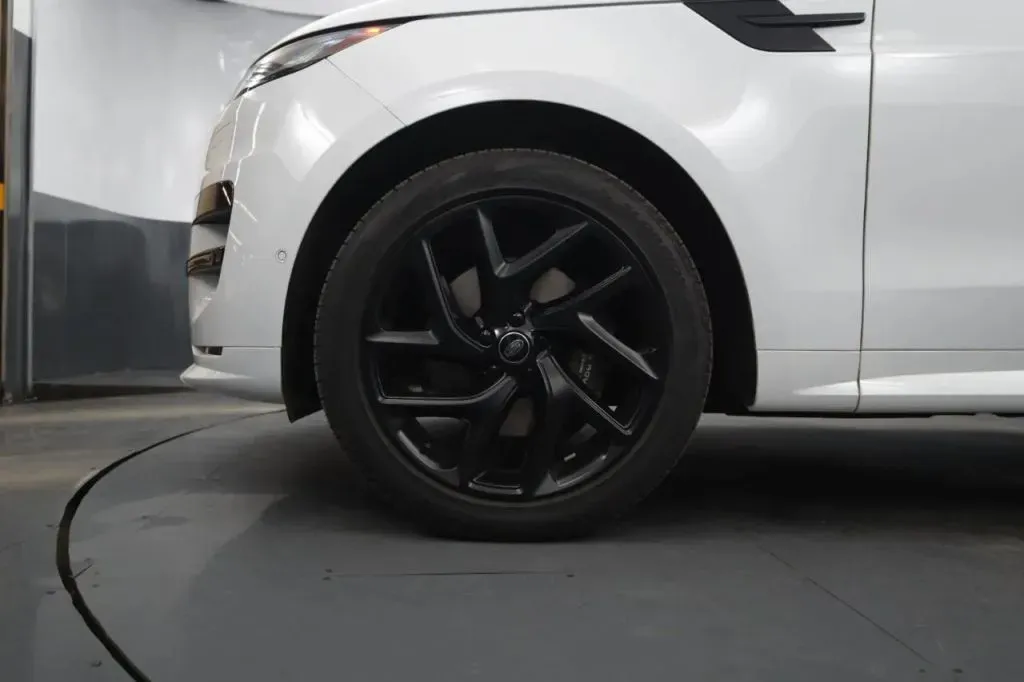 Land Rover Range Rover Sport photo 12