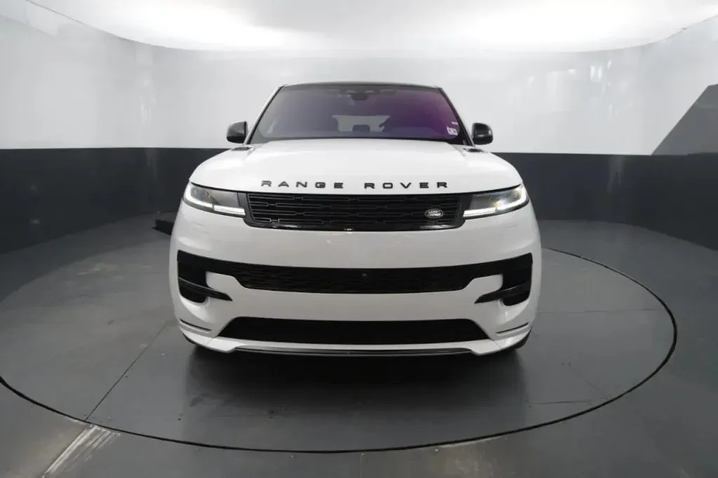 Land Rover Range Rover Sport photo 8