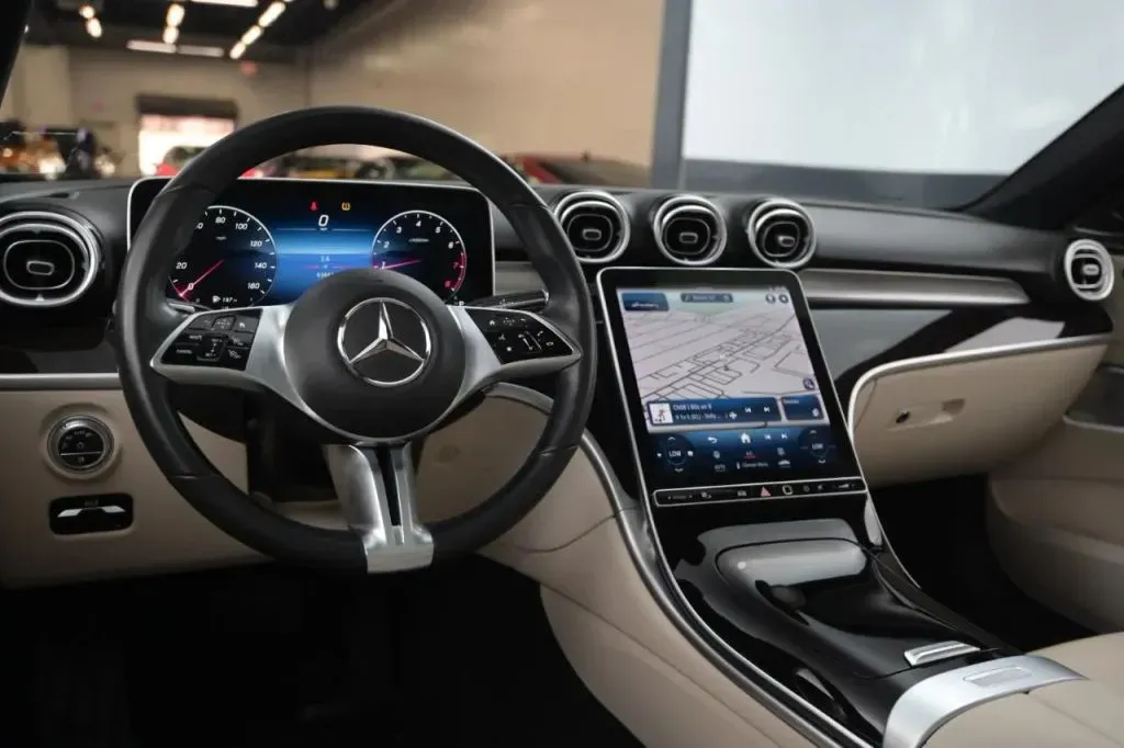 Mercedes-Benz C-Class photo 38