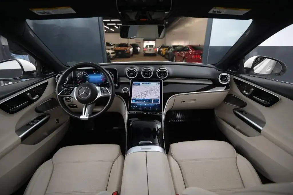 Mercedes-Benz C-Class photo 31