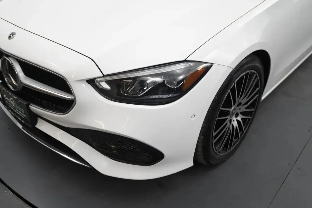 Mercedes-Benz C-Class photo 10
