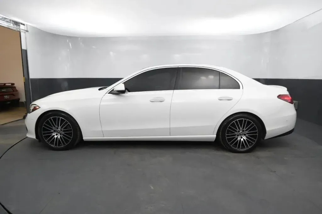 Mercedes-Benz C-Class photo 2