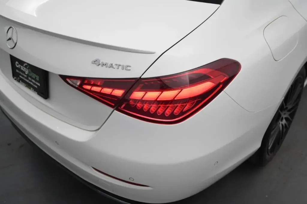 Mercedes-Benz C-Class photo 19