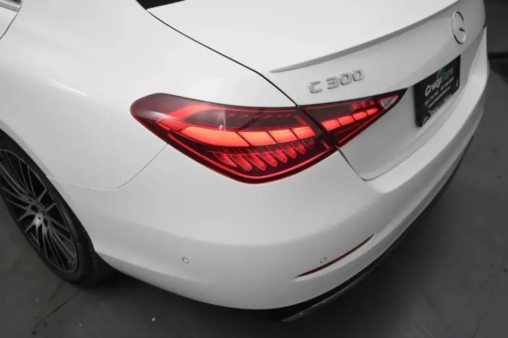 Mercedes-Benz C-Class photo 18