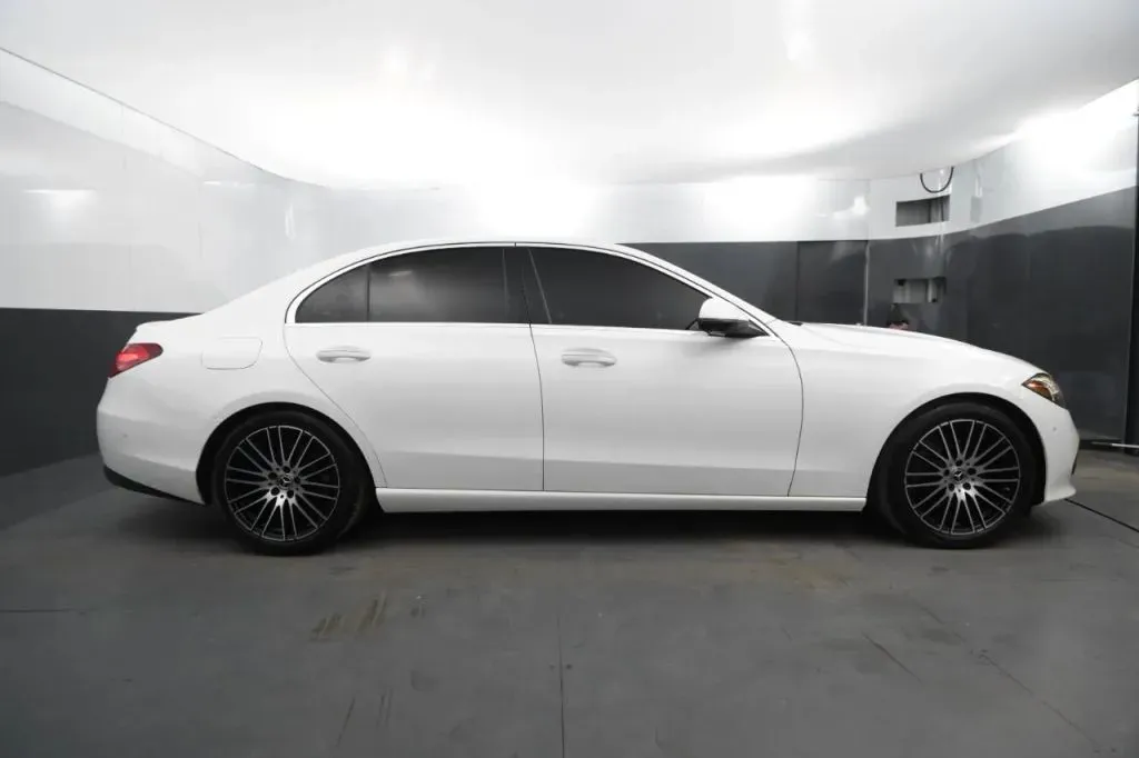 Mercedes-Benz C-Class photo 6