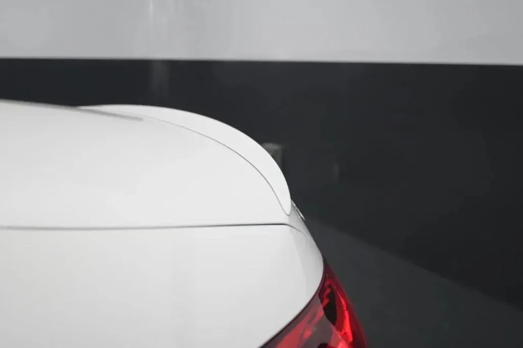 Mercedes-Benz C-Class photo 17