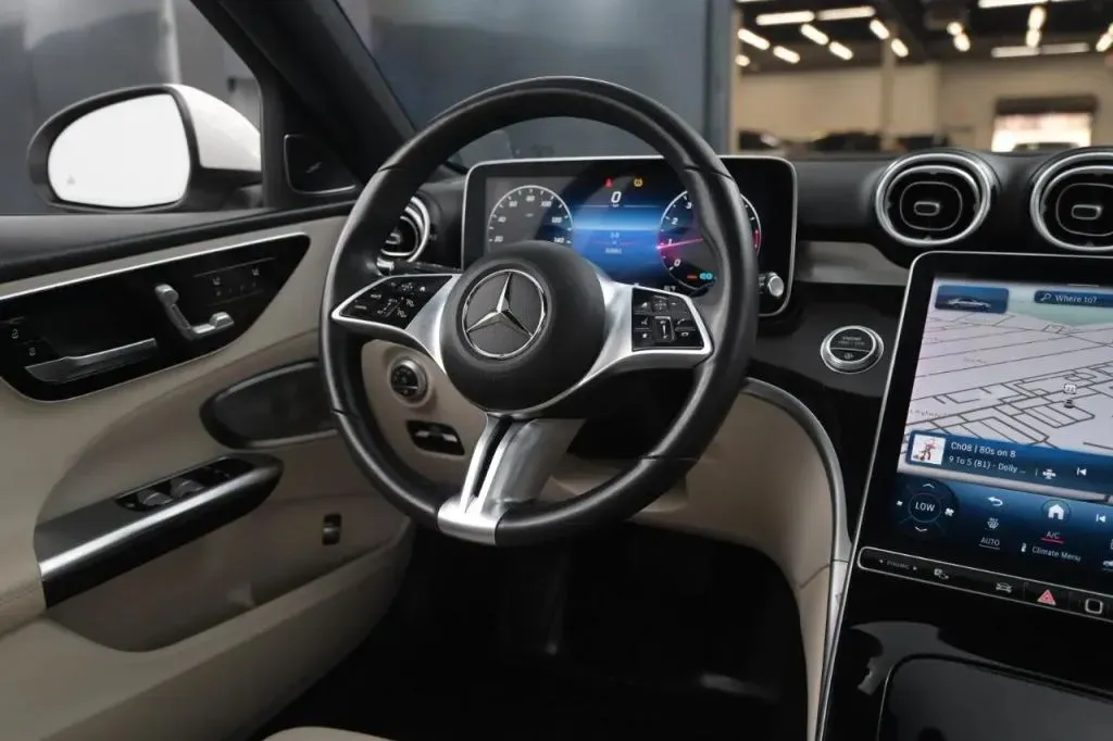 Mercedes-Benz C-Class photo 35