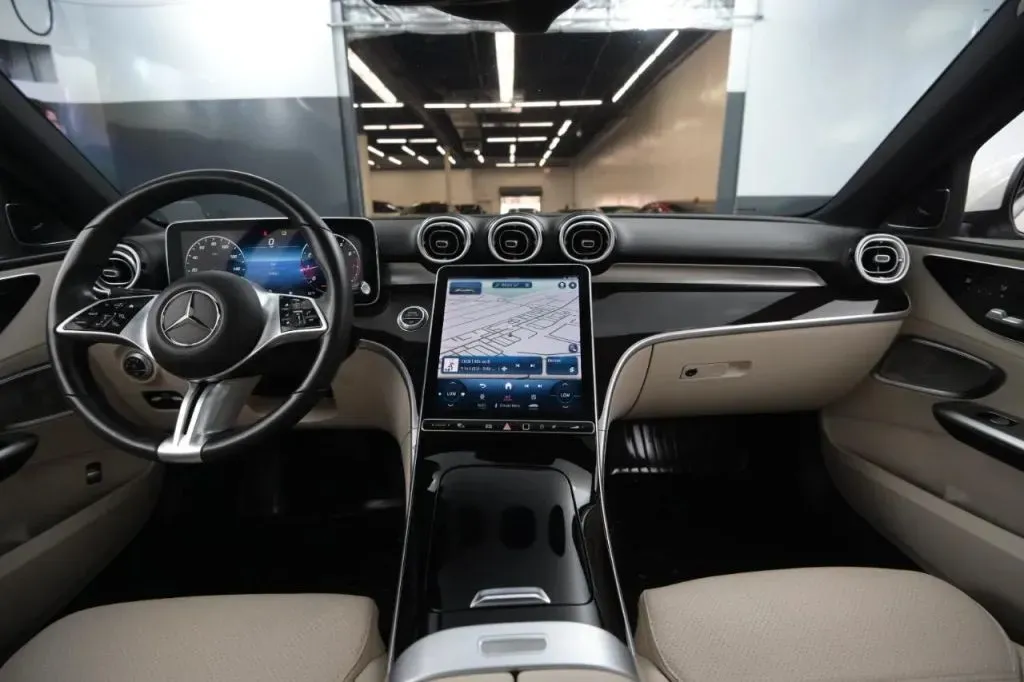 Mercedes-Benz C-Class photo 32