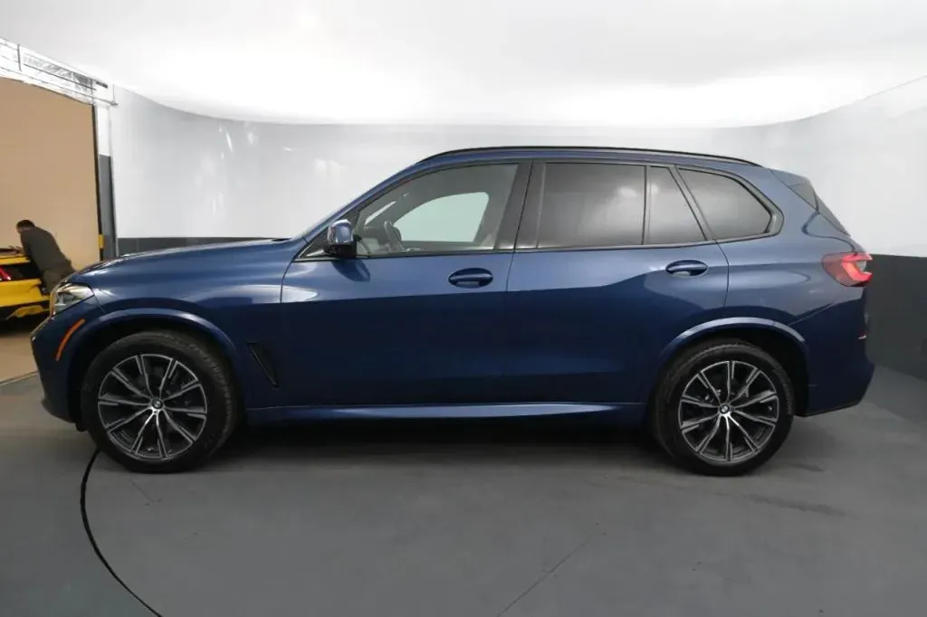 BMW X5 photo 2