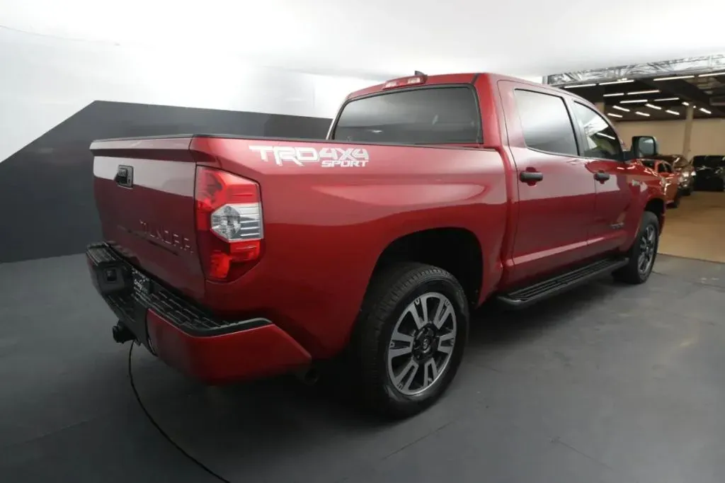 Toyota Tundra photo 5
