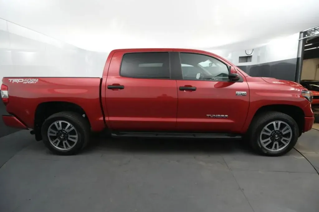 Toyota Tundra photo 6