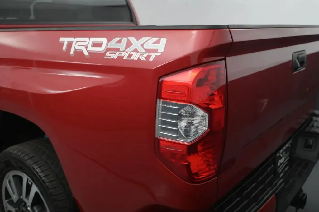 Toyota Tundra photo 15