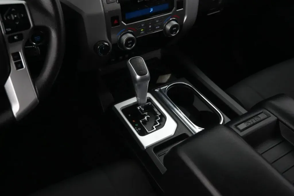 Toyota Tundra photo 36