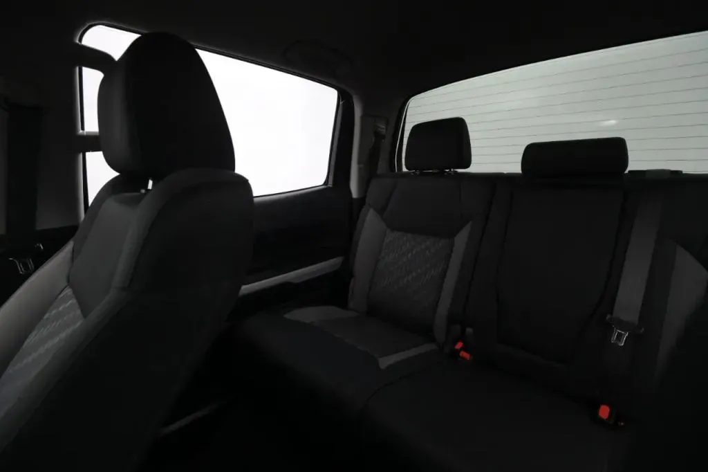 Toyota Tundra photo 45