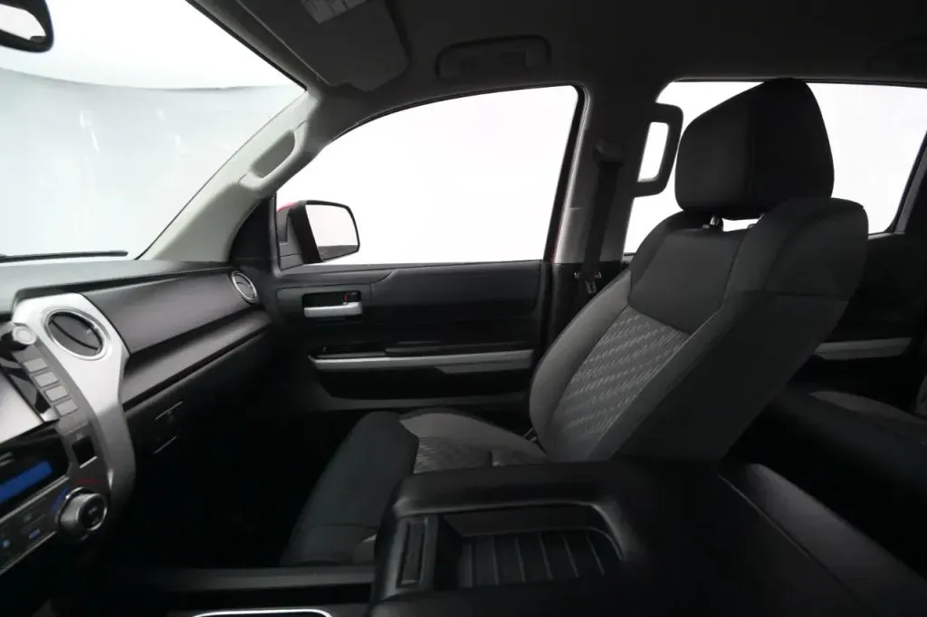 Toyota Tundra photo 26