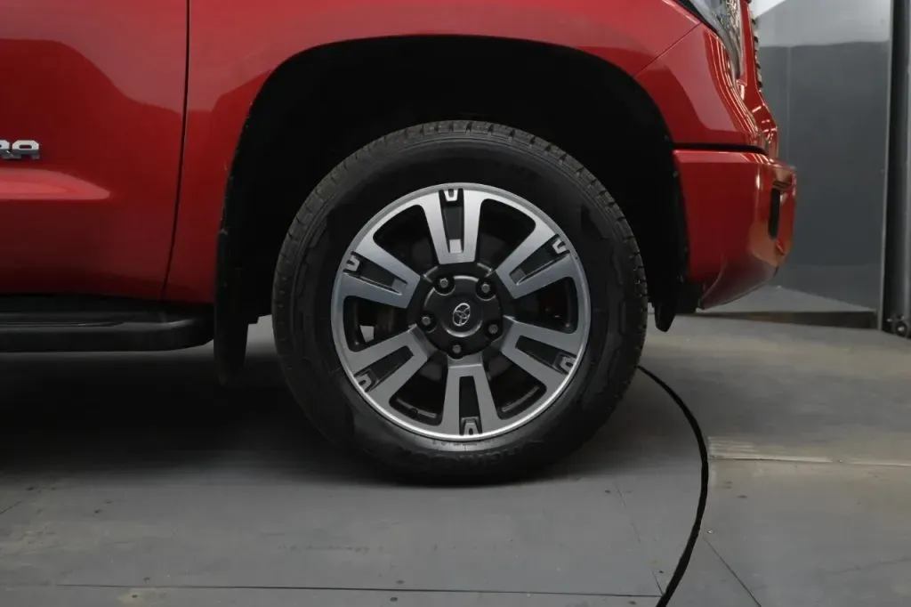 Toyota Tundra photo 20