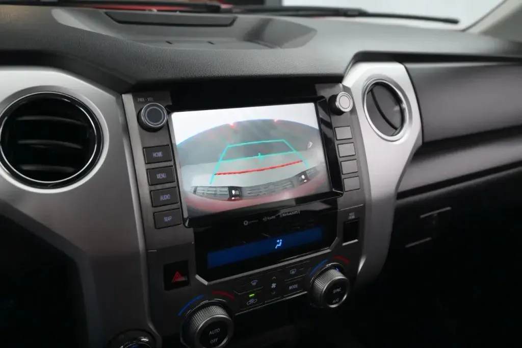 Toyota Tundra photo 23