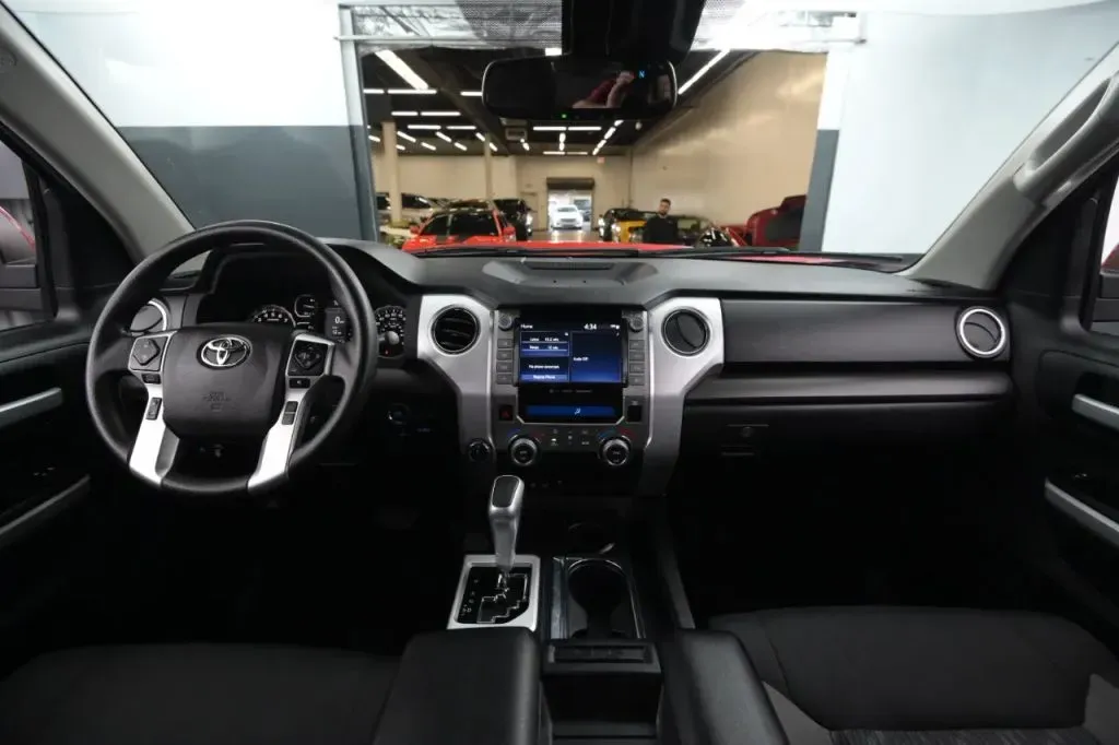 Toyota Tundra photo 32